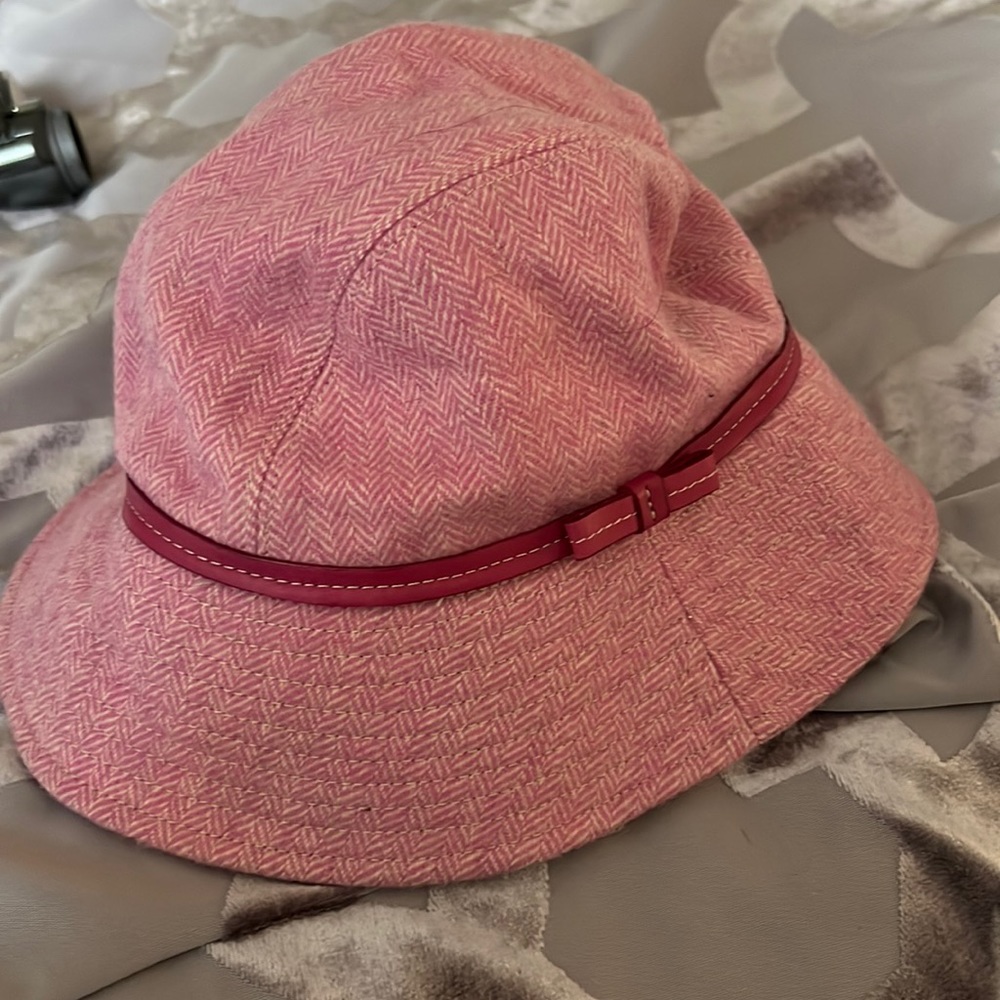 Coach bucket hat new with tags